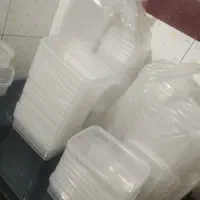 تعدادی ظرف غذا پلاستکی