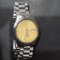 ساعت کوکی و خودکار