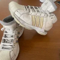 کتونی آدیداس اورجینال سبک از انگلیس خریداری شده|کیف، کفش، کمربند|تهران, خواجه نظام الملک|دیوار