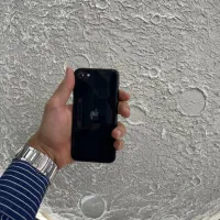 ایفون se2020