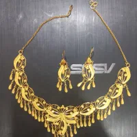 سینه ریز و گوشواره ست عیار ۲۲ زیبا و ستالژی
