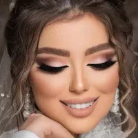 میکاپ ارتیست و فیبروز کار ماهر وخرید موی طبیعی