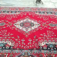 یک جفت فرش قرمز