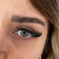 کاشت تخصصی مژه