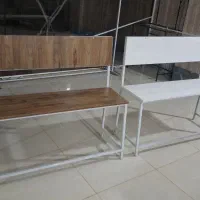 نیمکت پشتی دار