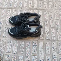 یه جفت کفش اسپرت