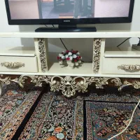 میز تلویزیون در حدنو  دارای دوکشو
