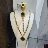 طلا و جواهرات