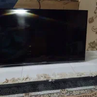 با سلام یک عدد تلویزیون   ال ی دی  به فرش می‌رسد