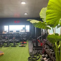 استخدام مربی بدنسازی آقا