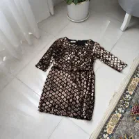 لباس مجلسی|لباس|کبودرآهنگ, |دیوار