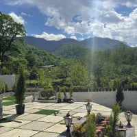 ویلا سوئیسی با ویو ابدی کنار رودخونه