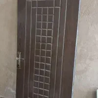 تعدادی درب چوبی