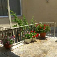 ویلایی ۲۰۰ متری/بازسازی شده/خیابان ادیب|فروش خانه و ویلا|اصفهان, سرچشمه|دیوار