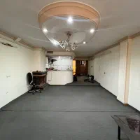 بلوار جمهوری ۱۴، رو ب رو هوشنگ مرادی، یک خواب