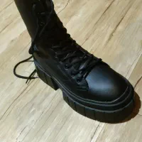 بوت برشکا bershka 41|کیف، کفش، کمربند|اصفهان, کوی امیریه|دیوار