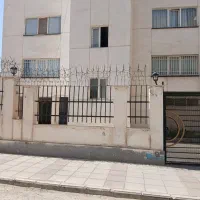 فاز 8 سه خوابه 121 متری