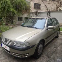 گل ۸۴ تقریبا بدون رنگ