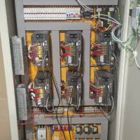 تعمیر تابلو برق وبرقکار ی وانجام طراحی و مونتاژ