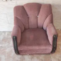 یک عدد مبل یک نفره