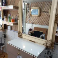 سه عدد دکور ارایشگاه با اینه واینه پشت سری