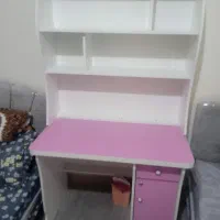 میز تحریر باکتابخانه