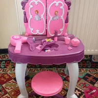 میزآرایش اسباب بازی