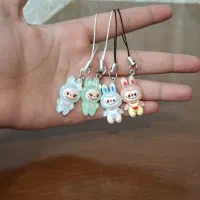 اویز گوشی با جنس رزین