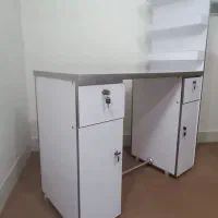 میز ارایشی کاشت ناخون