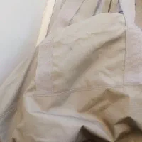 گلدان وکمی گلدان گلی ویک کوله پشتی سربازی|صنایع دستی و سایر لوازم تزئینی|سلماس, |دیوار