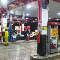 جایگاه سوخت بنزین و گازوئیل برجاده اصلی حومه تهران