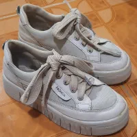 کفش کتونی دخترانه لژ دار