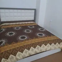 تخت سالم سالم