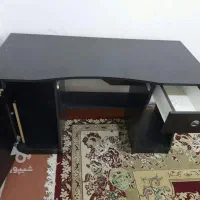صندلی و میز کامپیوتر