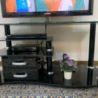میز تلوزیون شیشه ای