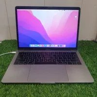 مک بوک پرو 2017 + رم 8 حافظه 128