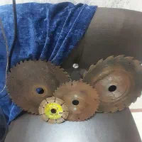 آره گرد بر وعمود بر با چند تیغه|ابزارآلات|سیاهکل, |دیوار