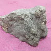 سنگ معدنی پیریت طلایی