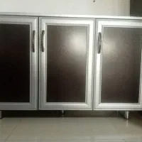 جا کفشی وتعدادی وسایل مورد نیاز منزل