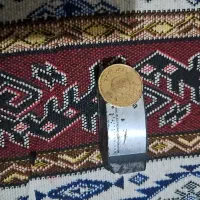 سکه ی مغناطیسی|کلکسیون اشیاء عتیقه|ابریشم, |دیوار