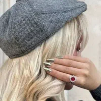 ناخن کار باسابقه بافت کار