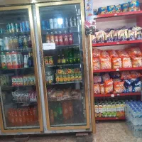 فروشنده خانم