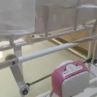 .گهواره و تخت برقی کنار مادر سودا ۵۰۰۰۰۰۰ تومان|تخت و صندلی بچه|تهران, راه آهن|دیوار