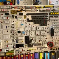 فروش ویژه انواع محافظ برق تکی، سیم دار و پریزی