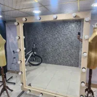 آینه چراغ دار