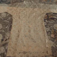 تعدادی لباس در حد نو بادوخت خانگی