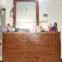 آینه و کنسول در حد نو