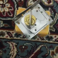 یک عدد قفل