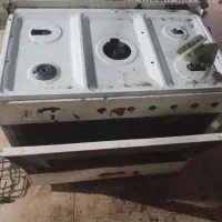 گاز ۵شعله سالم سالمه فقط یه رنگ میخوادبزنی بهش