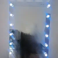 آینه هالیوودی چراغدار